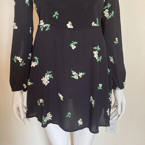Flynn Skye Black Floral Long Sleeve Mini Dress Size Small - Picture 4 of 14
